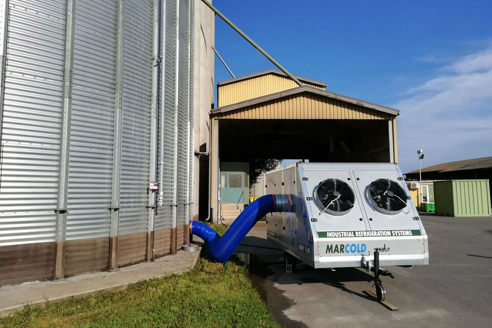 Alvan Blanch chilling system connected to a grain silo